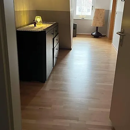 Otel Doppelzimmer-bad-kuehlschrank-parkplatz-10